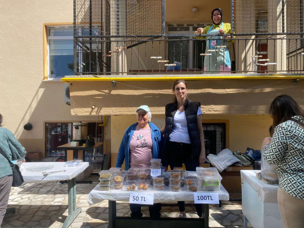 Menteşe’de El Emeği Göz Nuru Kermes: Kursiyerlerin Yıl Boyu Hazırladığı Ürünler Görücüye Çıktı 2